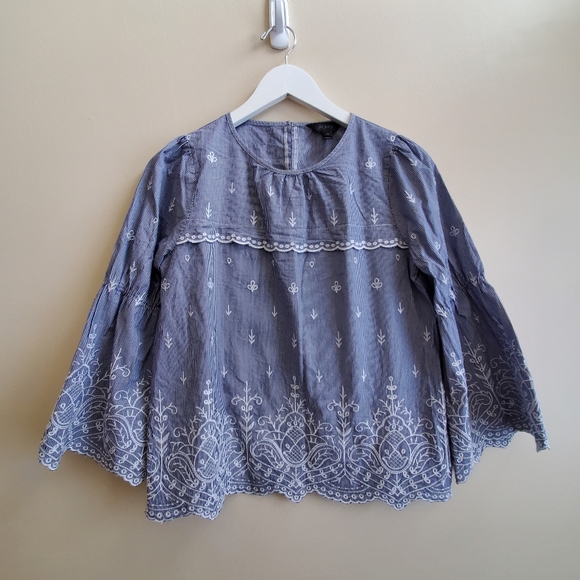 J Crew Cotton woven top with embroidery  with bell sleeve, XS - Picture 2 of 9